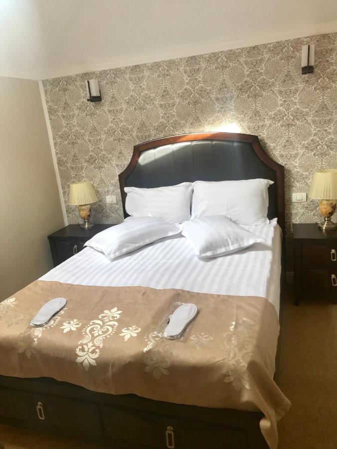 בוקרשט Vila 18 Hotel Boutique מראה חיצוני תמונה