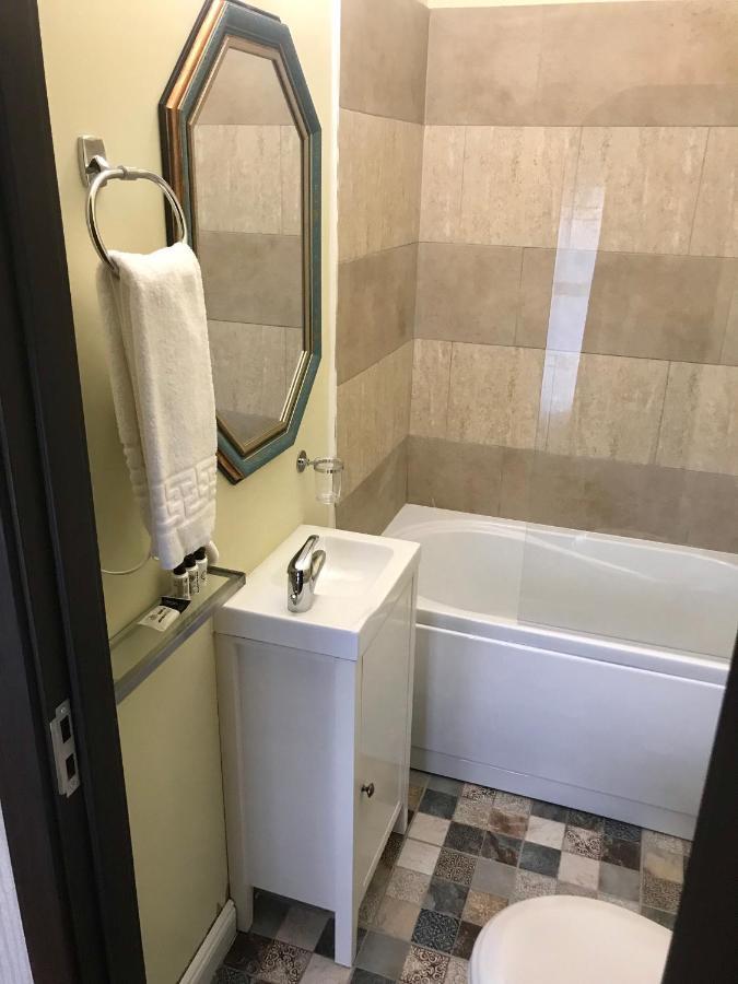 בוקרשט Vila 18 Hotel Boutique מראה חיצוני תמונה