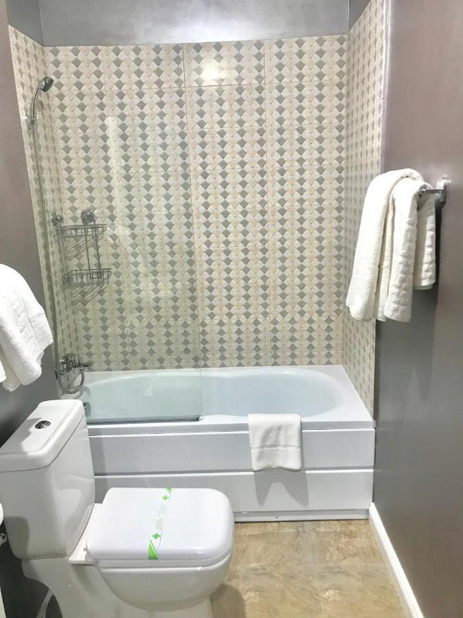 בוקרשט Vila 18 Hotel Boutique מראה חיצוני תמונה
